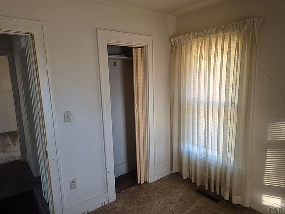 5th image of 213 E 8th St