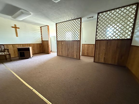 3rd image of 1093 Sidney Rd