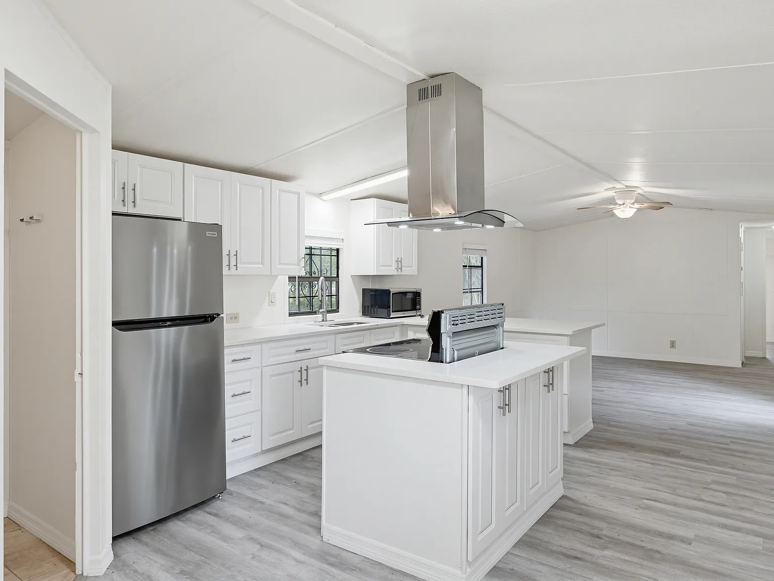 2 bed, 924 sqft, $1,250 — Photo 3
