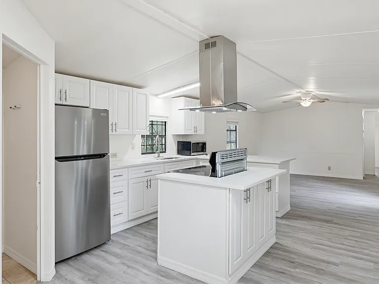 4786 SW 122nd Ln — Photo 3