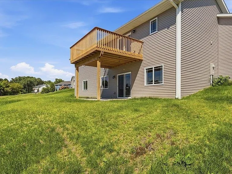 405 N Blake Ave — Photo 16