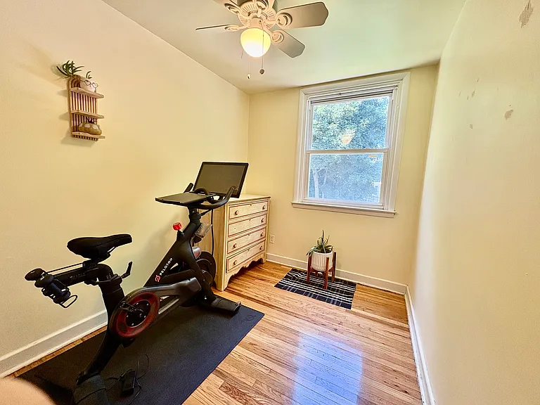 305 E Pleasant St — Photo 11