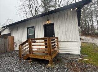 (Undisclosed Address), Hendersonville, NC 28792