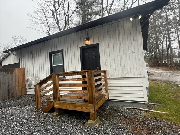 (undisclosed Address), Hendersonville, NC 28792