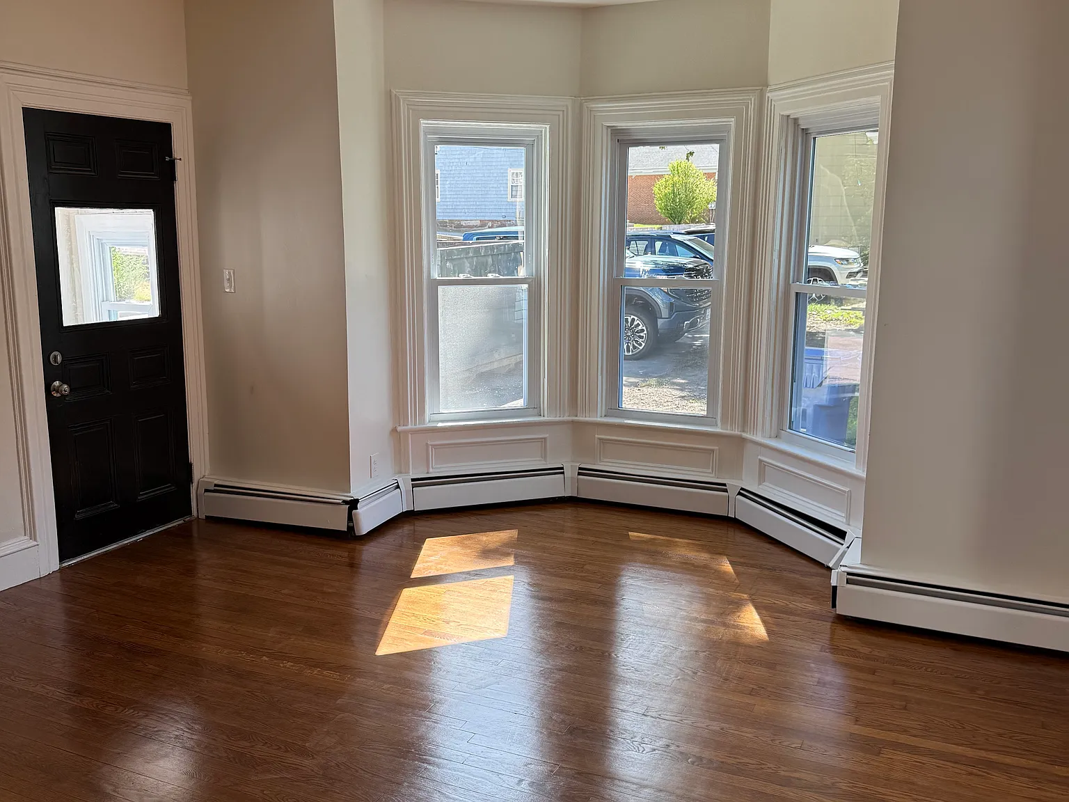 1 bed, 700 sqft, $2,000 — Photo 4