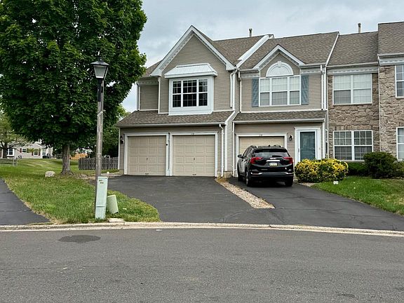 2nd image of 113 Broadleaf Pl