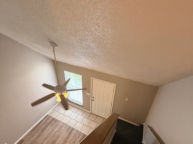 8906 NE 73rd Ct #8906 — Photo 8