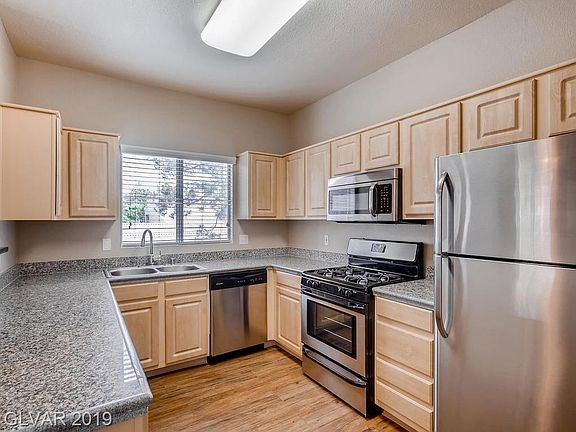 4th image of 5250 Rainbow Blvd #2140