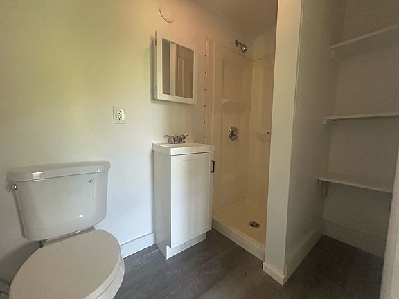 3rd image of 286 Walnut St #1/2
