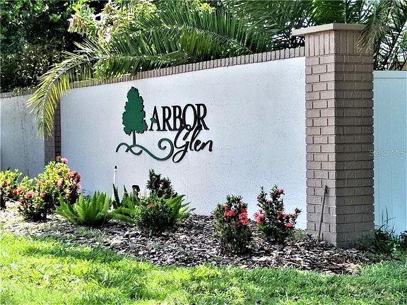 2nd image of 200 Arbor Dr W