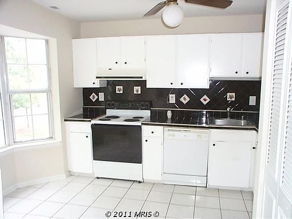 2nd image of 4106 Pleasant Meadow Ct