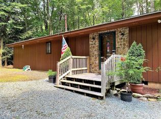 1149 Willow Creek Dr, Kunkletown, PA 18058