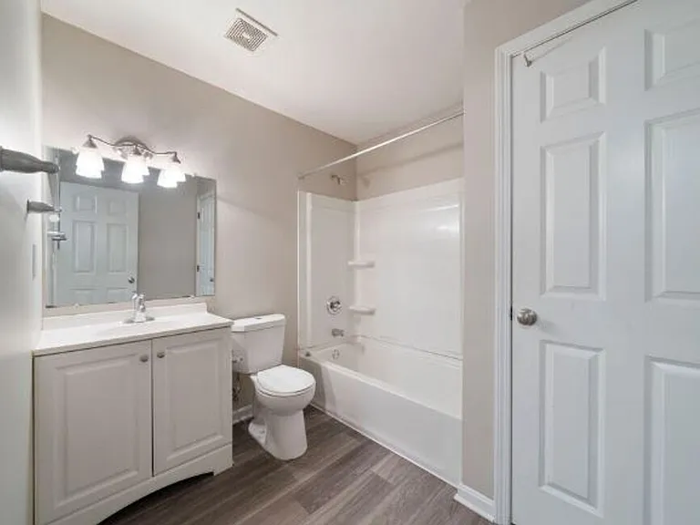 Parkwood Place — Photo 16