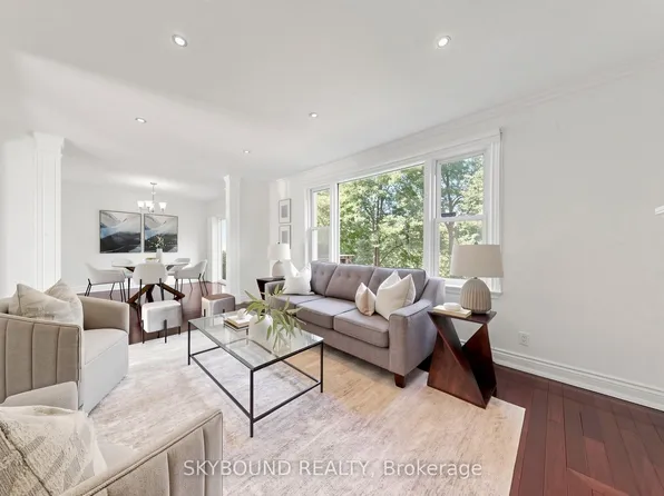 19 Riverview Hts, Toronto, ON M9P 2N3