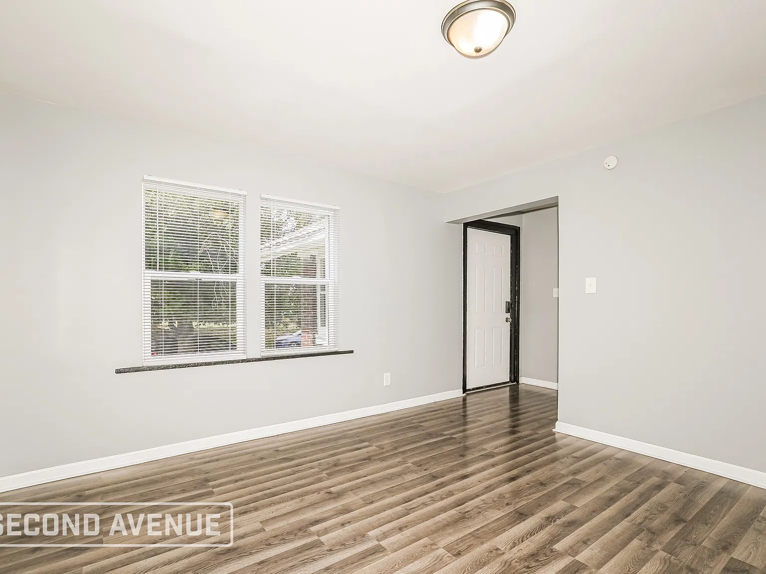 3 bed, 1.5 bath, 1234 sqft, $1,169 — Photo 4