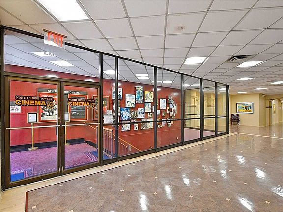 4th image of 27110 Grand Central Pkwy APT 1D