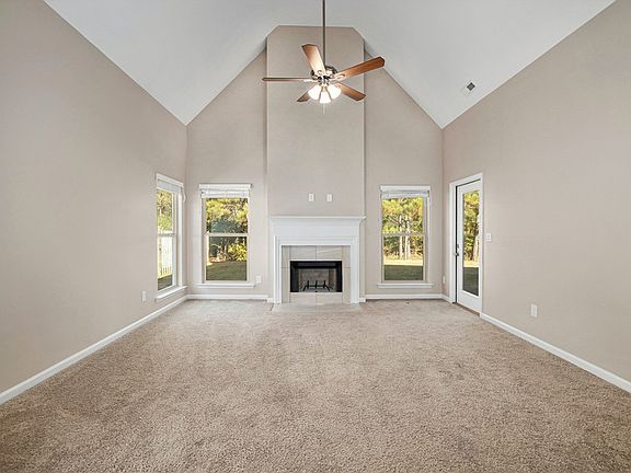 3rd image of 90 Sterling Pl