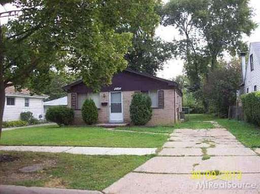 2nd image of 25784 Firwood Ave