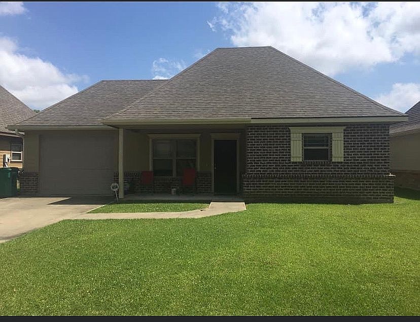 1st image of 621 Hawkins St