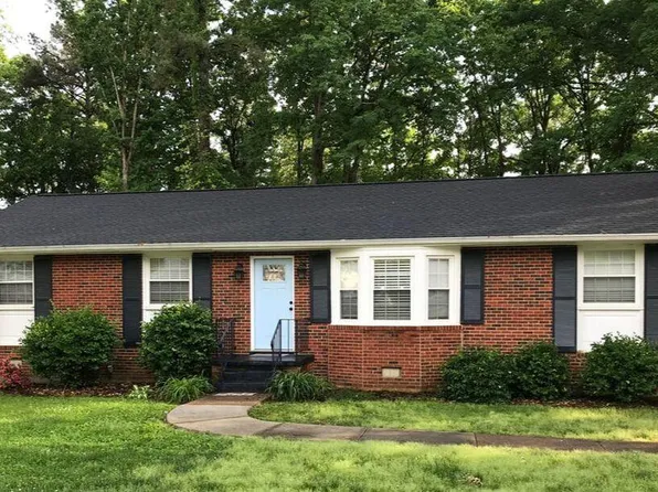 10925 Granada Rd, North Chesterfield, VA 23235