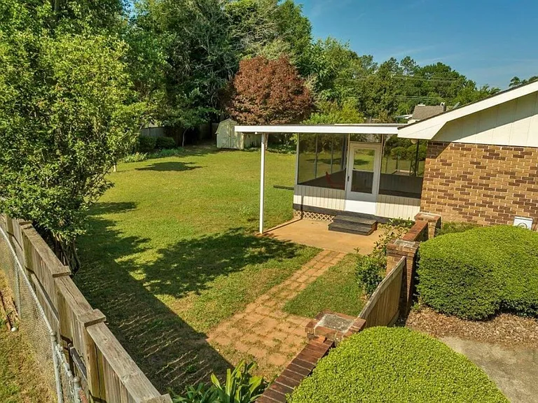904 Chapel Ridge Dr — Photo 22