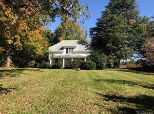 1788 W Memorial Hwy, Harmony, NC 28634