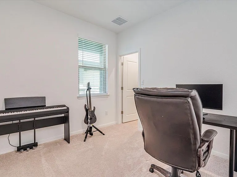 802 Papaya Dr — Photo 20