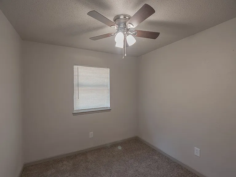 229 Bainbridge Rd — Photo 15