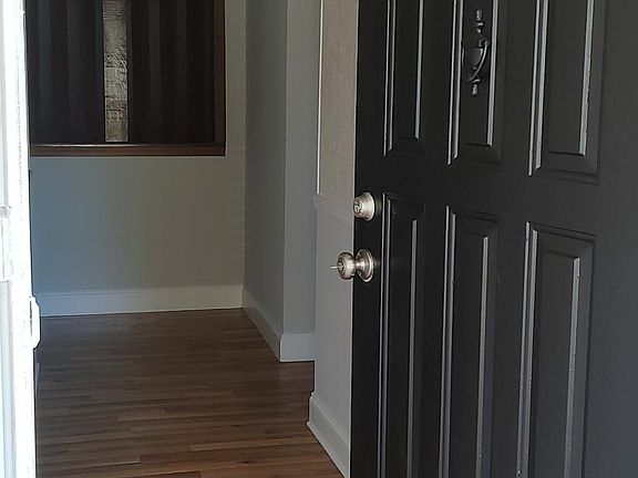 4th image of 1480 Avery Cir