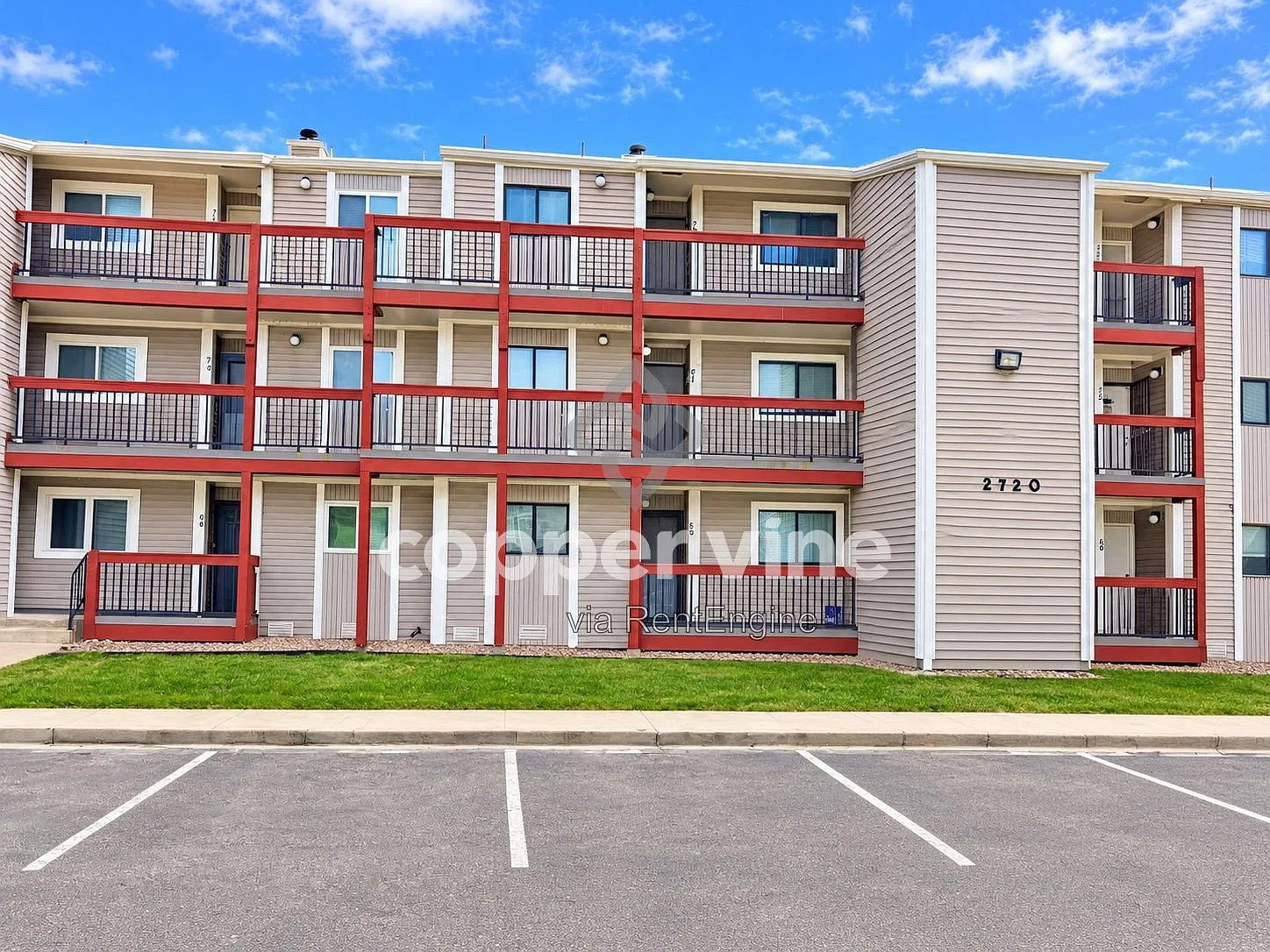 1 bed, 1.0 bath, 829 sqft, $1,360 — Photo 2