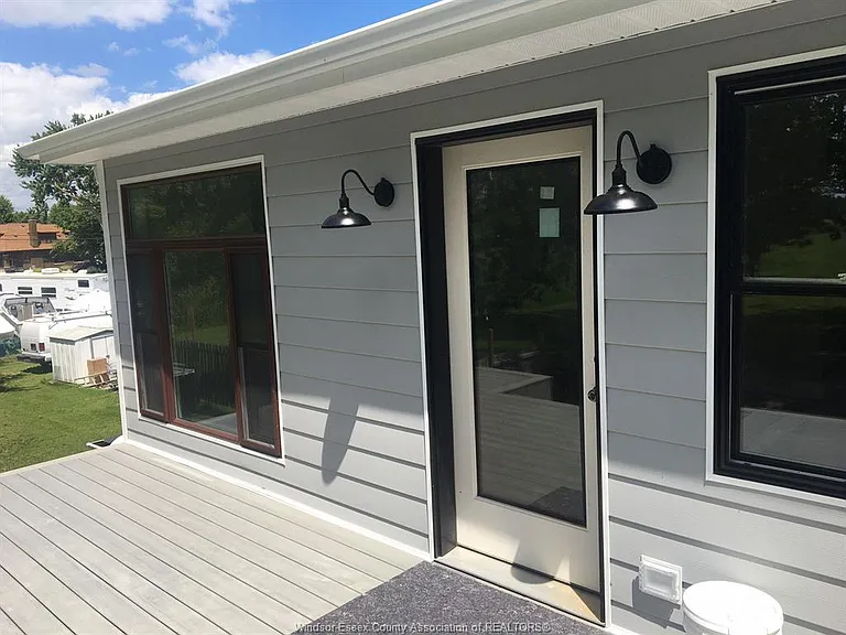 2496 Front Rd — Photo 17