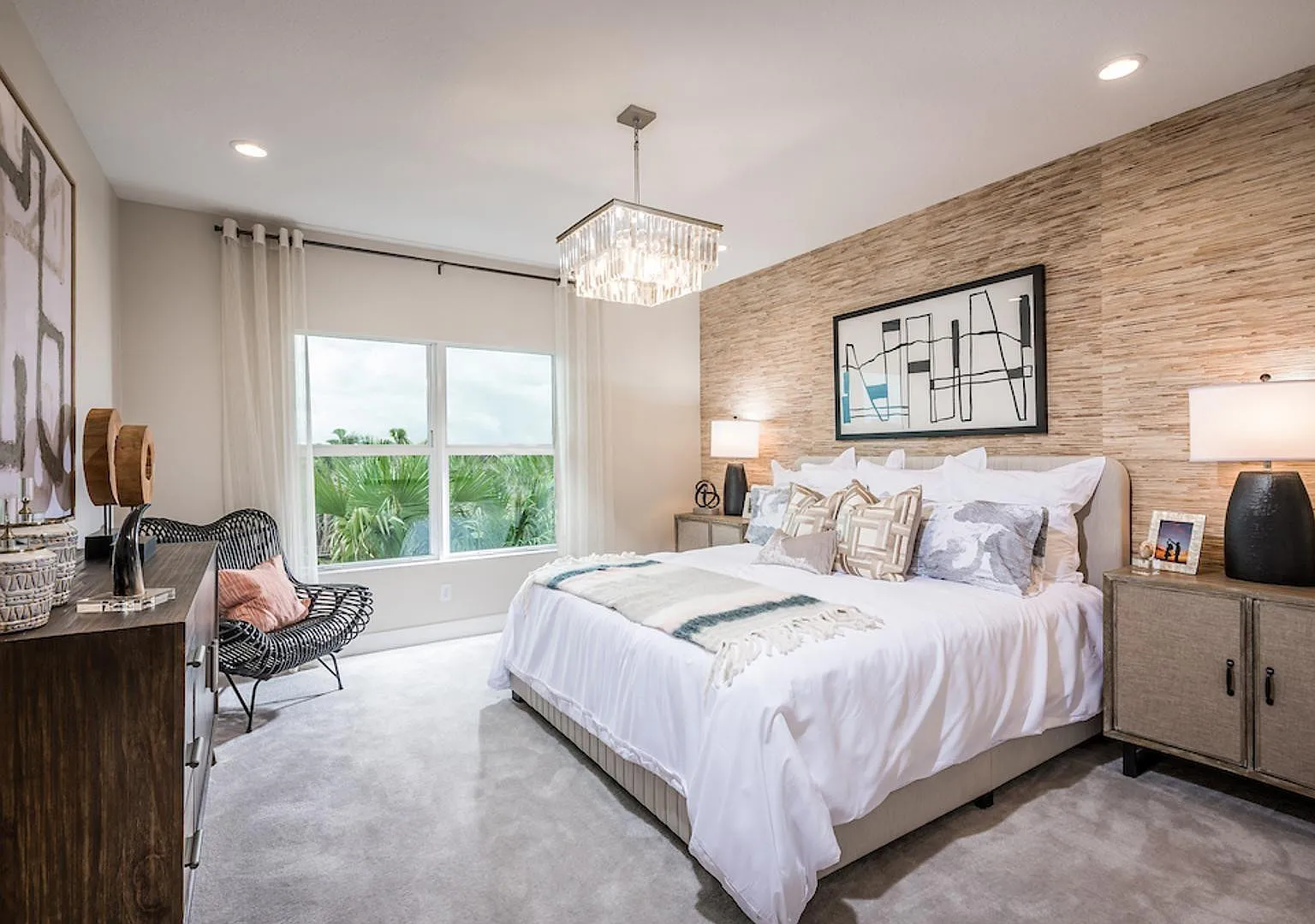 3 bed, 2.5 bath, 1888 sqft, $4,000 — Photo 3