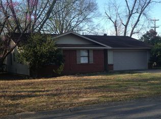 1 Hawthorne Dr, Conway, AR 72034
