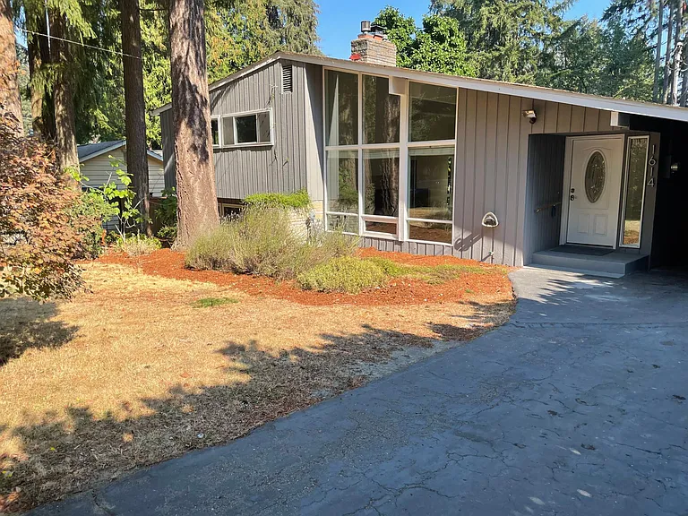 1614 152nd Ave SE — Photo 1