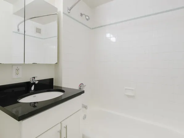 77 Park Avenue image 8 of 55