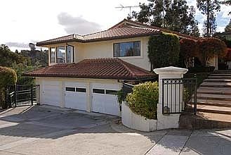 2nd image of 2425 Skyfarm Dr