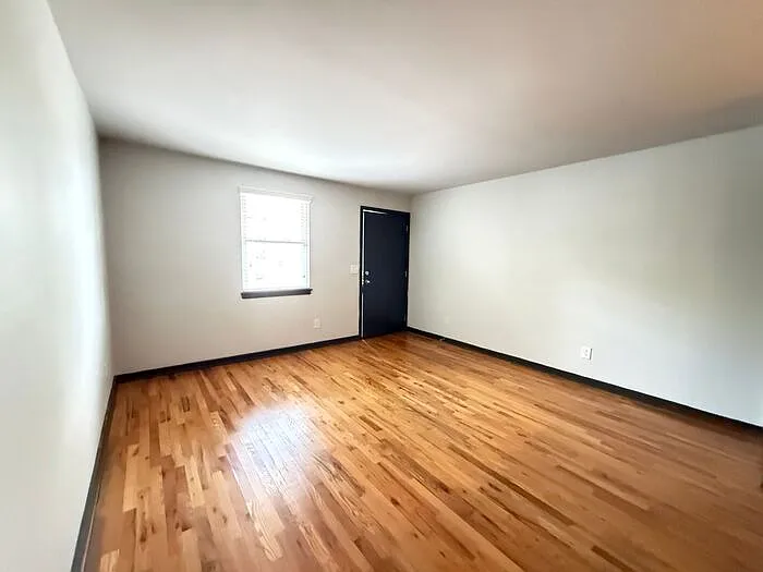 517 Veritas St #2 — Photo 5