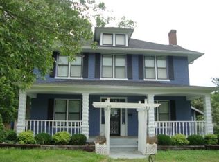 1102 Chickasaw Rd, Paris, TN 38242