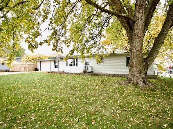 310 N 5th St, Readlyn, IA 50668