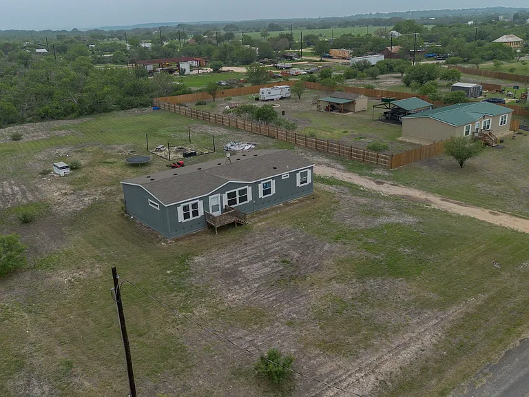 240 Private Road 4653 — Photo 30