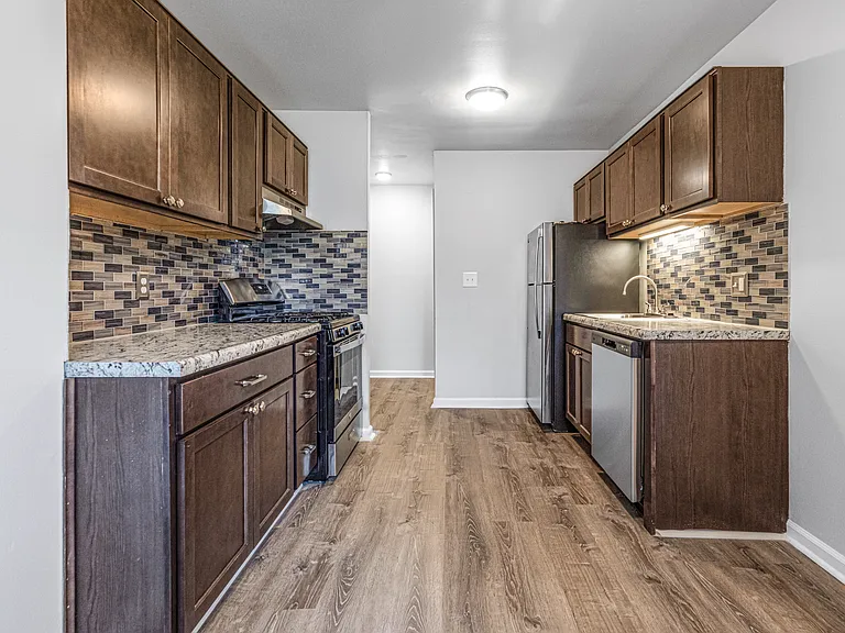 Coppertree Apartments & Townhomes — Photo 44