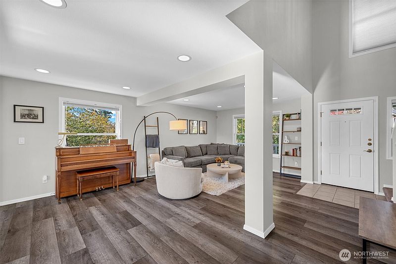 5th image of 4853 S Morgan Street