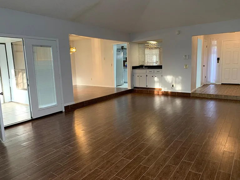 6453 N College Ave — Photo 5