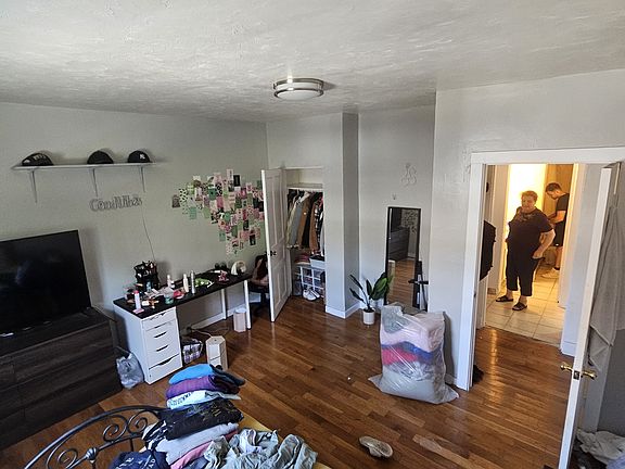 2nd image of 344 York Way Floor 1