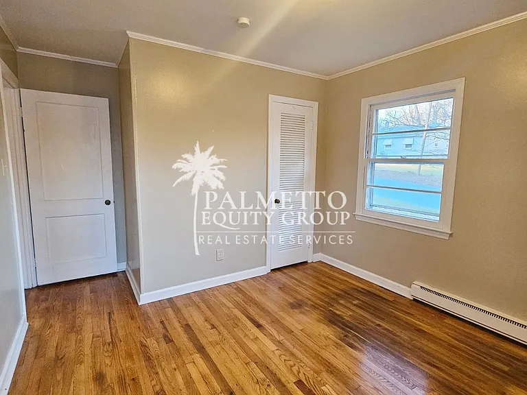 2307 Maywood St — Photo 8