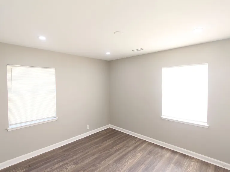 7808 Vienna Ave — Photo 7