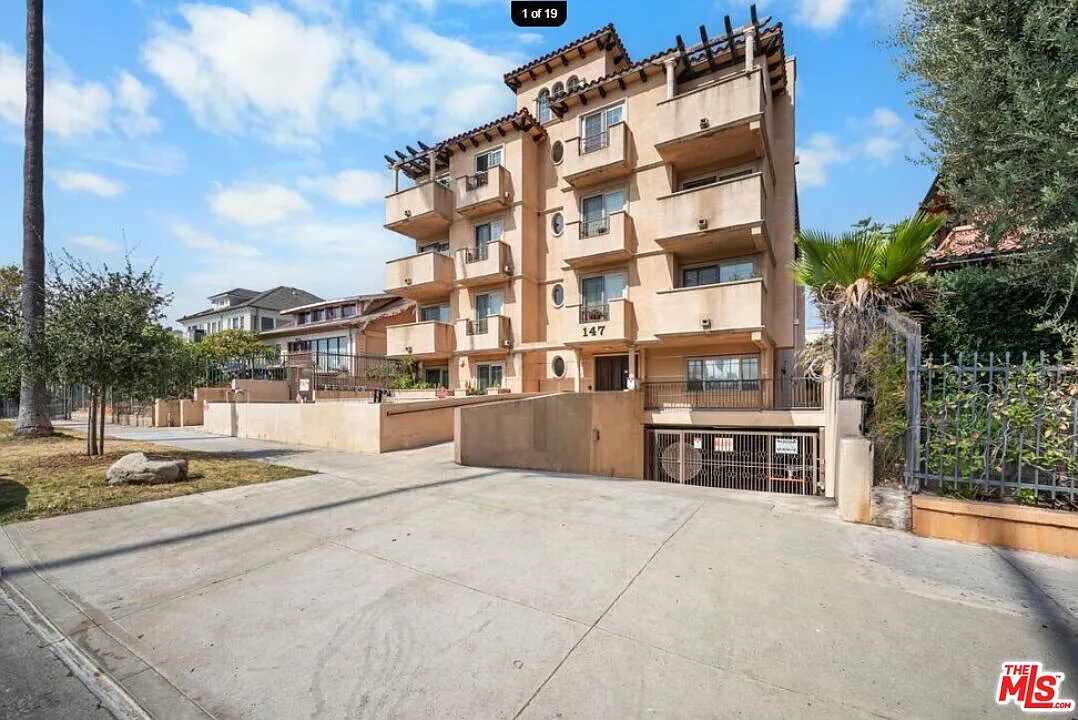 3 bed, 2.0 bath, 1530 sqft, $3,500 — Photo 1