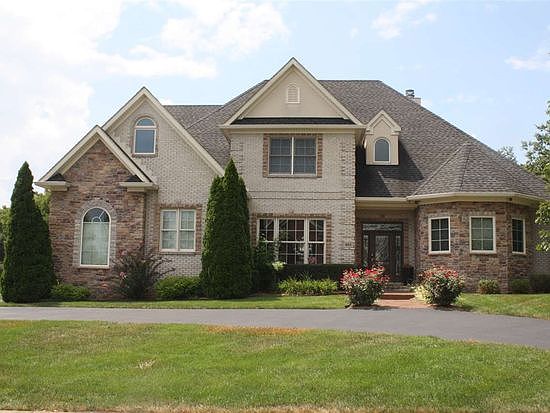 1st image of 901 Elmwood Ct