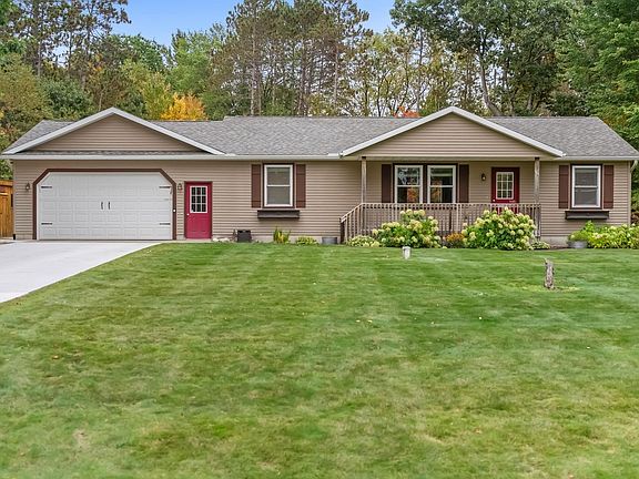 3rd image of 220 Pine Knoll Dr