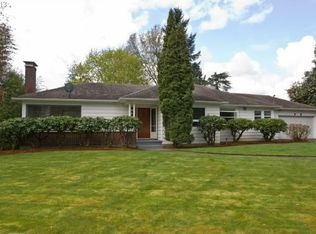 8460 SW Fairway Dr, Portland, OR 97225